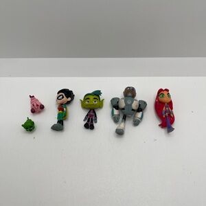 Teen Titans Go T Tower Action Figures Only Broken Fair Condition